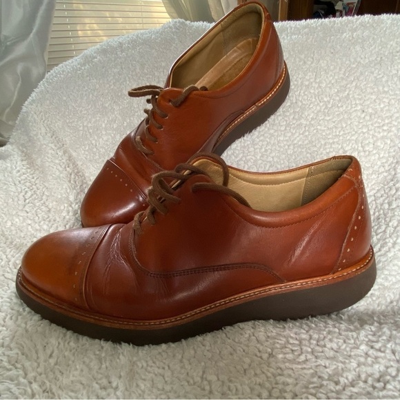 Hubbard Leather Brogue Shoes with lace,Sz:    8 W, Color: Whiskey Tan - Picture 5 of 8